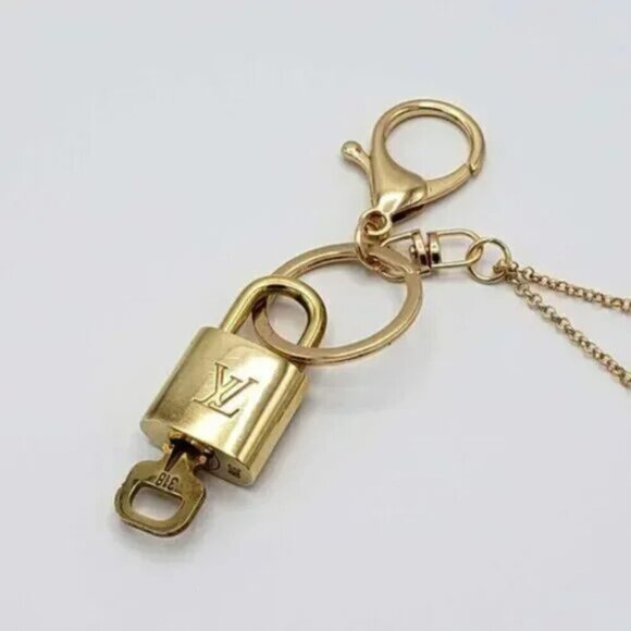 100% Auth Louis Vuitton Lock & Key with unbranded Bagcharm, Keycharm, Keychain - Picture 5 of 6